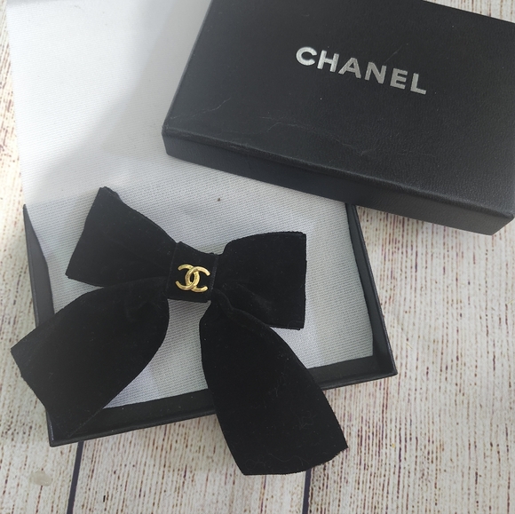 CHANEL Accessories - Vintage Chanel Black Bow Hair Accessory